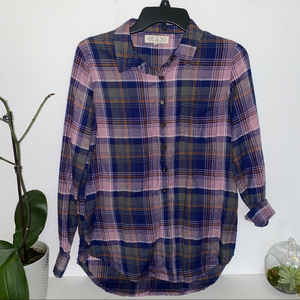Pink Rose Purple Long Sleeve Button Down Size S